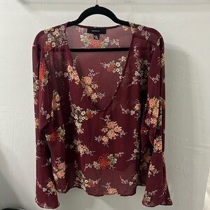 Floral Bell Sleeved Too